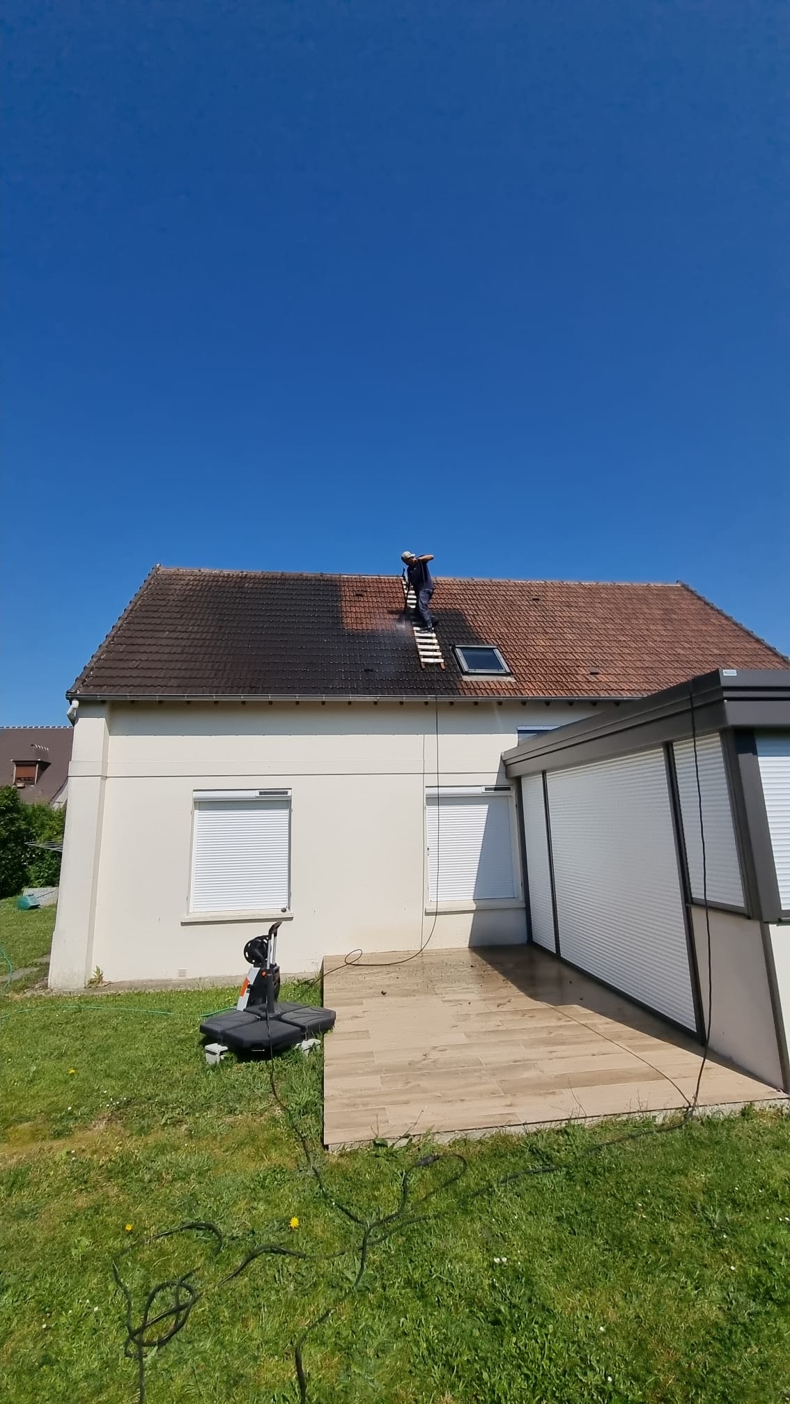 Démoussage toiture CRZ